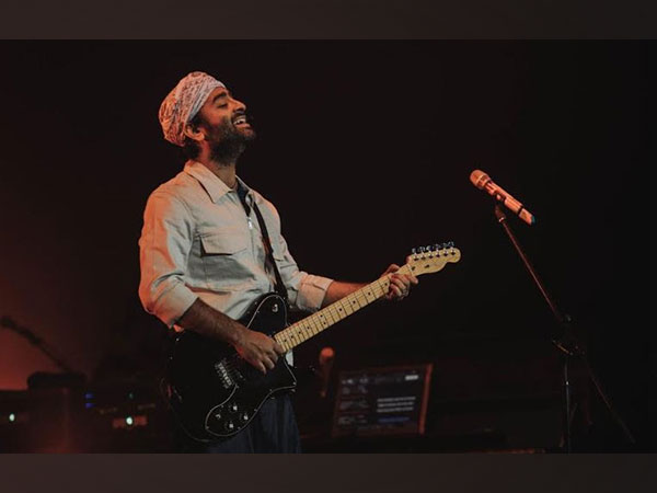 Arijit Singh Wows Fans in Dubai with an Exclusive Preview of his Latest Song 'In Raahon Mein' from 'The Archies' During his Concert