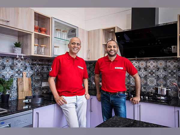 Left to Right: Srikanth Iyer, CEO & Co-founder; Tanuj Choudhry, COO & Co-founder