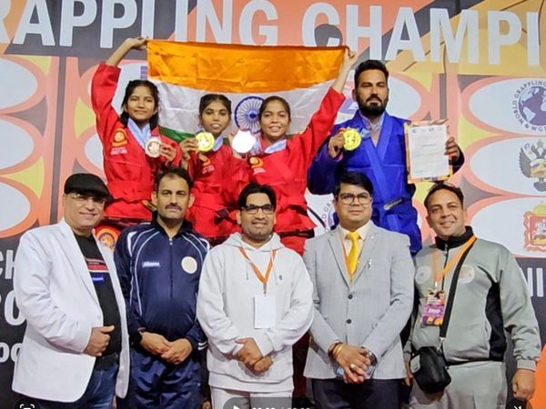 With 105 medals, India won the Champions Trophy at the Moscow Grappling World Championship