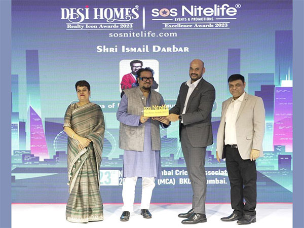Ismail Darbar was honoured for 25 years of Excellence in Music Industry at SoS Nitelife Excellence Awards 2023 by Major Royden D'Souza