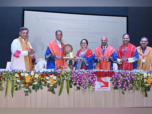 Dr Swati Mujumdar, Pro-Chancellor; Aditya Ghosh, Chief Guest; and Ramanathan Gopalkrishnan, Guest of Honour at SUAS's 5th convocation ceremony
