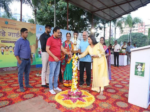 Inauguration of Sunday Garden Campaign by Commissioner Sanjay Shripatrao Katkar and Dy. Commissioner. Kalpita Pimple. MBMC
