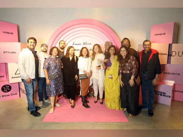 Pushpa Bector, Sr. Executive Director, DLF Malls Retail, with the founders of the brands, at the launch of Fashion Avenue, DLF Avenue