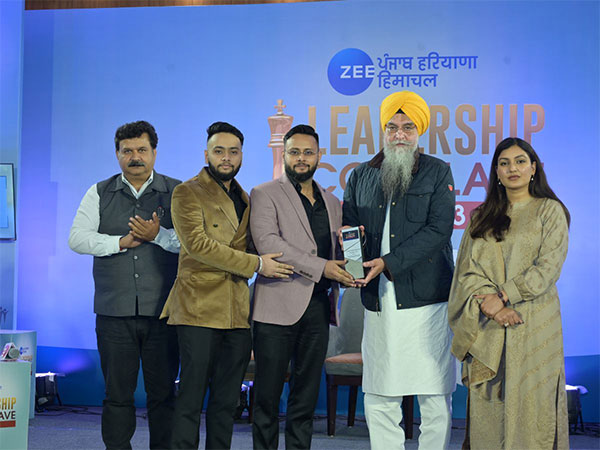 Assembly Speaker & Cabinet Minister Anmol Mann gave award in the Leadership Conclave