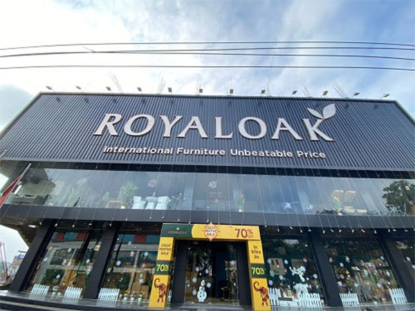 Royaloak's Unprecedented Triumph in Dimapur: India's Premier Furniture Brand Unwraps Winternational Sale for a Merry Christmas