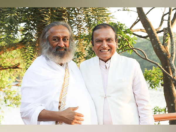 Sri Sri Ravishankar with Author Dr Dinesh Shahra.