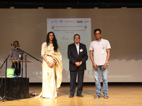 Vishy Teki wins the Rex Karmaveer Award (Gold Medal) 2023