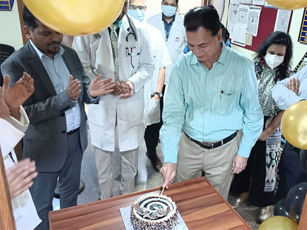 Dr. Sathish Deshmane, General Surgeon & HOD of Dept of General Surgery inaugurating Care Clinic at Jehangir Hospital