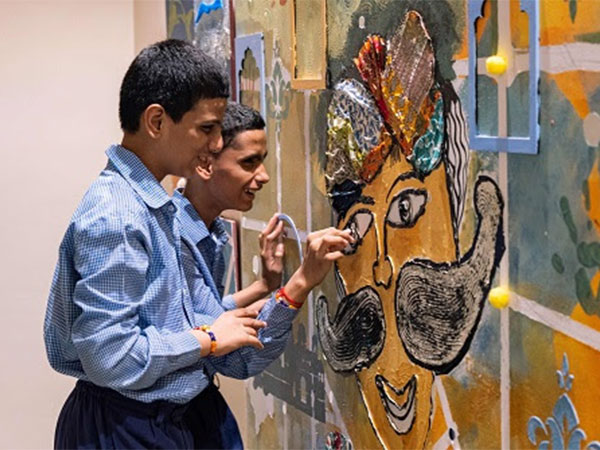 Visually impaired students of RNKS School, Jaipur experience tactile art through Project Sparsh, an initiative by Asian Paints and St+art India Foundation