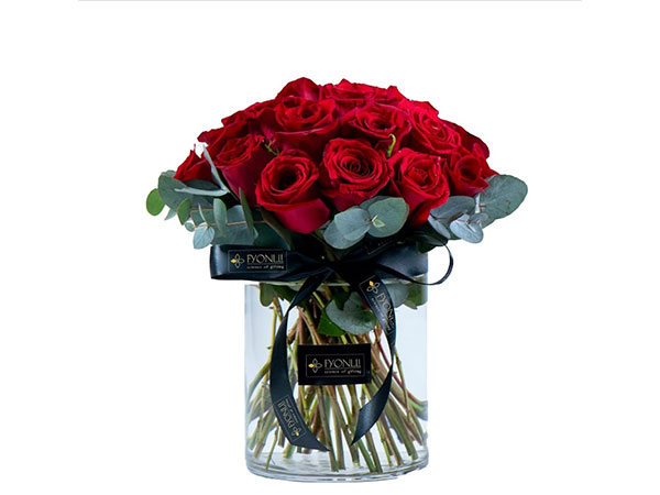 Fyonlli - Flowers and Gifting E-commerce Store in UAE and the Middle East