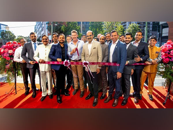 The showroom was inaugurated by Australian cricketer Brett Lee in the presence of Shamlal Ahamed, MD - International Operations, Malabar Gold & Diamonds, and other dignitaries