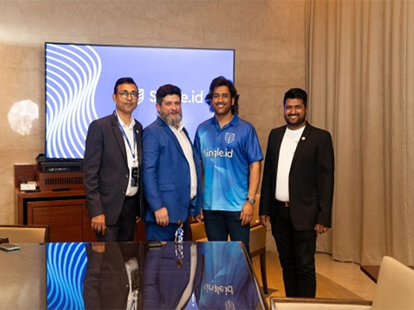 L-R: Chandra Bhushan, India Head, Enigmatic Smile, Bish Smeir, CEO, Enigmatic Smile, MS Dhoni, Former Indian Cricket Team Captain and Subhash Manuel