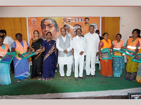 Celebrating Sarojini Naidu Birth Anniversary: Sudhakar Gande Honors GHMC Workers