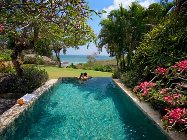 Experience the Ultimate Bali Romance with AYANA Resort