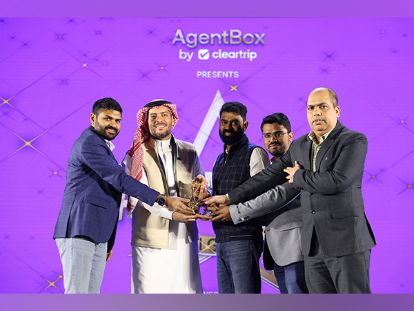 Ayyappan R., CEO, Cleartrip along with Alhasan Aldabbagh, President of APAC markets, Saudi Tourism presenting an award to a Travel Agency