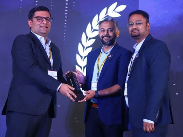 SquadStack Felicitated with CX Leader of the Year 2024 Award