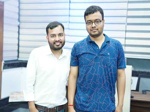 L-R: CEO & Founder of PW, Alakh Pandey & Raja Majhi, Rank 1 holder in ECE GATE Results