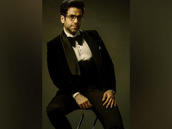 Tusshar Kapoor joins the cast of Producer Prerna Arora's OTT film "Dunk" in an electrifying avatar as an indestructible lawyer