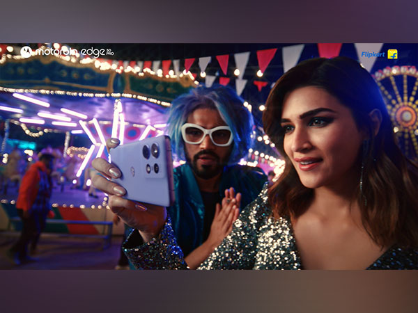 Motorola's New TVC starring Kriti Sanon and Babil Khan