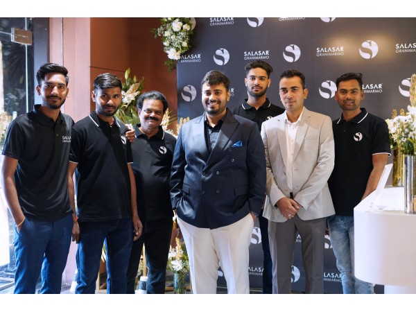 The team at Salasar Granimarmo including the Managing Director, Mr. Kuldeep Singh (4th from the left)