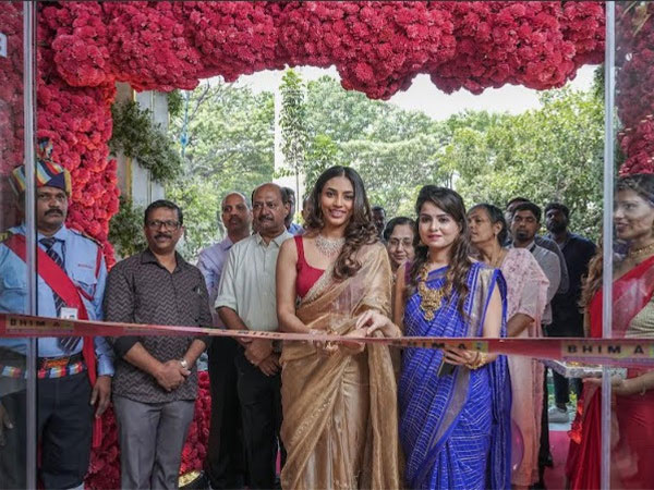 (Left to Right): Kantara fame actress Sapthami Gowda and Adishree Bhat, CTO, Bhima Jewellers inaugurate the new floor expansion at Bhima Store in HBR Layout