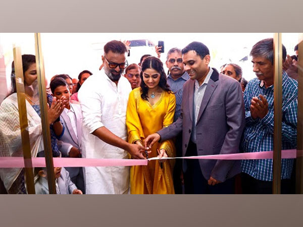 Actress Anaswara Rajan inaugurated the store