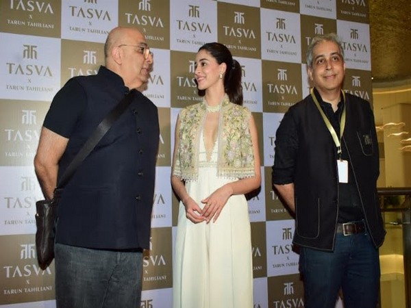 L-R: Tarun Tahiliani, Chief Design Officer, TASVA, Ananya Panday and Ashish Mukul, Brand Head, TASVA