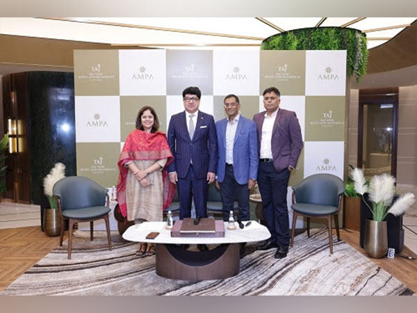 Suma Venkatesh, EVP, IHCL; Puneet Chhatwal, MD & CEO, IHCL; Ampa Palaniappan, CMD, Ampa Group & Arun Bharathi, MD, Bharathi Meraki at TAJ SKYVIEW HOTEL AND RESIDENCES Launch