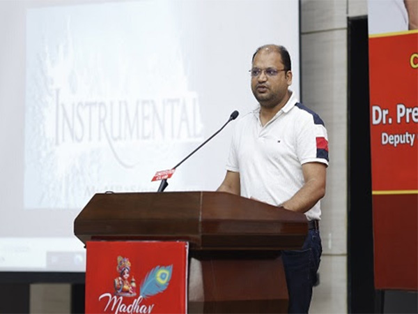 Nikhil Singhal addressing at the Conclave