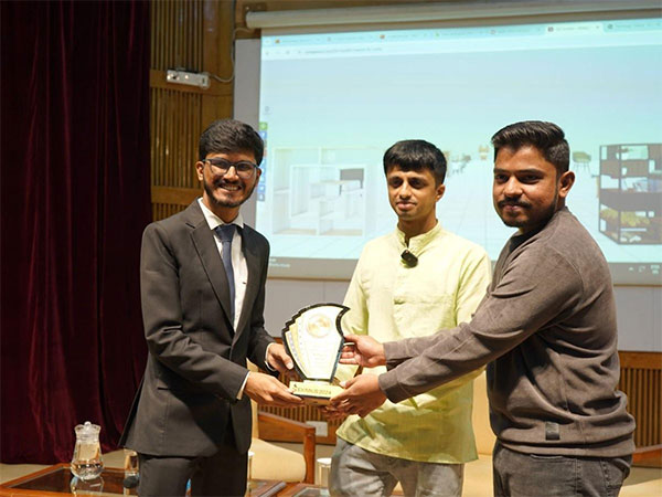 Boomlex Technologies Launches OneBrowsing.com at IIM Bangalore: The Ultimate Web Applications and Software AI Recommendation Engine