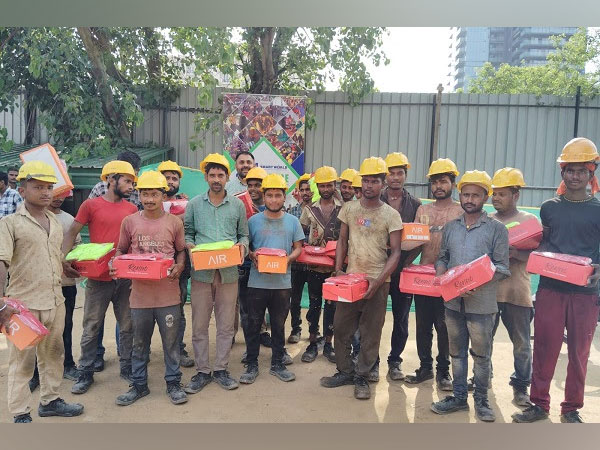 M3M Foundation Celebrates Savan by Supporting Migrant Workers in Delhi NCR with 20,000 T-Shirts and 20,000 Pairs of Shoes