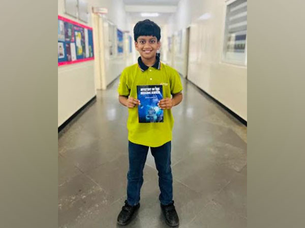 Daivik with his book at Manthan School