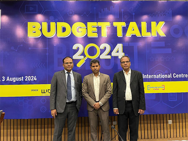 L to R-Sachin Sinha, Partner at PSC, Prashaant Kumar, Associate Director, Womeki Group and Prakash Sinha, Partner at Finjuris LLP