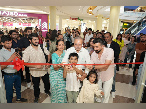 Powerlook Unveils Its 8th Flagship Store In Phoenix Citadel Mall, Indore to Meet the Fashion Demands of youths