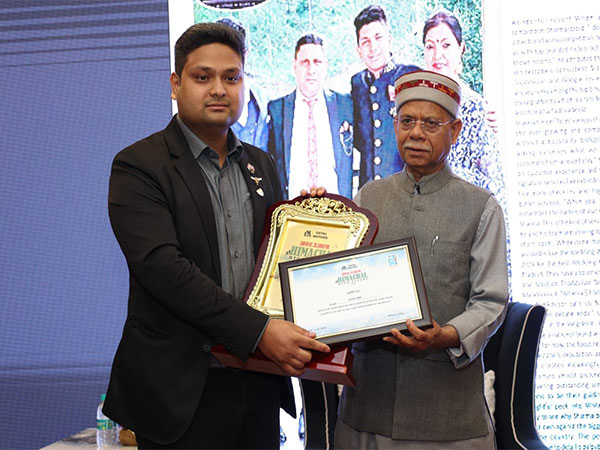 Director of Whitestone Resorts, Honored with Himachal High Flyer Business Award