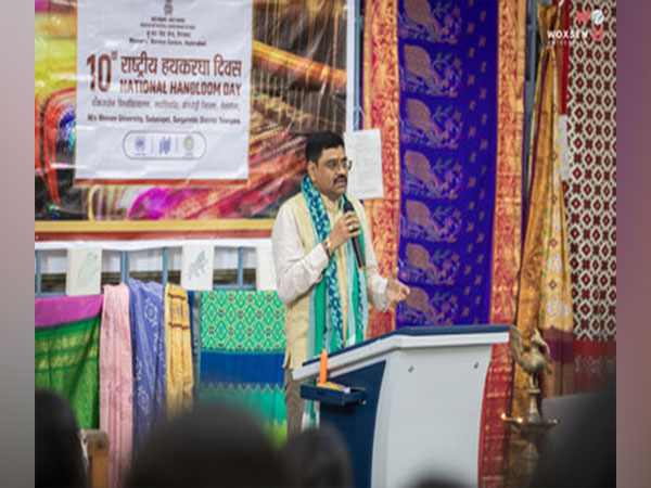 Dr Arun Kumar, Deputy Director, Weavers' Service Centre, Addresses Woxsen Students