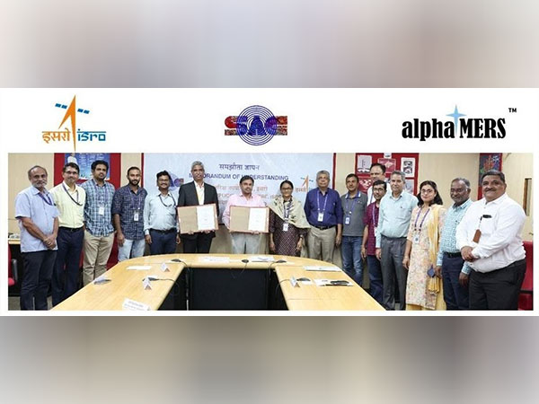 Nilesh M. Desai, Director SAC and D. C. Sekhar, MD, AlphaMERS and SAC/ISRO Team after signing the MOU