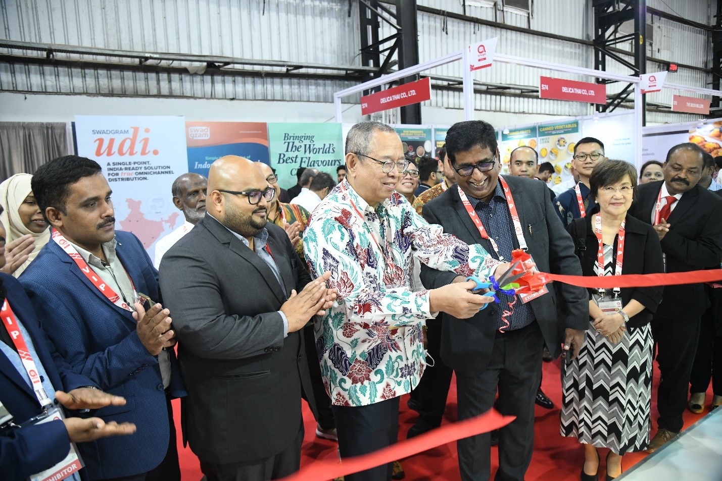 Mohammed Rameez, Basheer, Ajal Babu, Eddy Wardoyo (Indonesian Consulate), Ramachandran G, Anjaree Apichatmontree, and Ravichandran G at the Anuga Select India event, Mumbai.