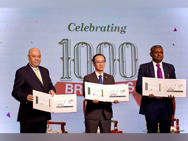 Releasing of Special Cover with My Stamp commemorating SMFG India Credit's 1000th branch in India.