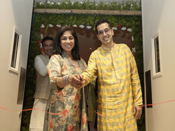 Docusign CTO, Sagnik Nandy, and CIO, Shanthi Iyer, inaugurate the new Docusign India office in Bengaluru. Apurva Dalal, Vice President, Technology and India Site Lead, Docusign (behind)