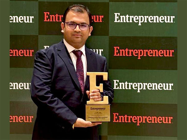 Rajeev Rastogi, Founder of WhiteApple LLP, Wins 2024 Entrepreneur of the Year Award for Media and Entertainment