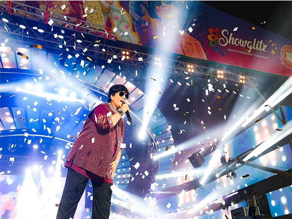 Falguni Pathak's Navratri 2024: A Harmonious Blend of Sur, Taal, and Garba at Maharashtra's Grandest Celebration