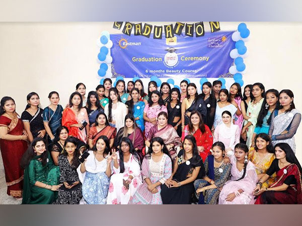 Meenakshi Jain, Program Director, Darshana Singal Foundation and Savita Bartwal, Founder, SStudio Academy with the empowered graduates