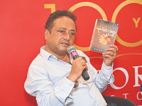 Ratnojyoti launches Debut Novel 'Unbound Love' - A Journey Through Love and Life