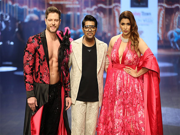 Vishal Kapoor had a grand opening show "Phulwari" at Bombay Times Fashion Week 2024