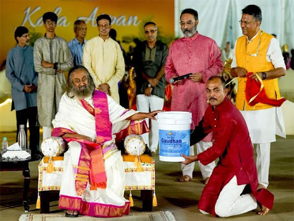 Launched with the blessings of Gurudev Sri Sri Ravi Shankar, Sri Sri Gaudhan Paints offer superior benefits of cow dung paint over chemical alternatives