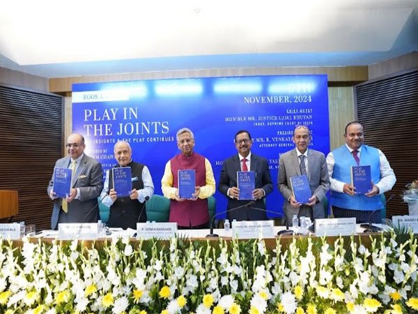 L to R: Dr Aseem Chawla; Dr Lalit Bhasin; Mr R Venkataramani, Attorney General; HMJ Ujjal Bhuyan; HMJ Yashwant Varma & Dr Manoj Kumar, Addl. Secretary, Ministry of Law