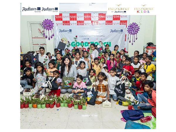 Sakshi D. Jain, Founder, Nazrana by Radisson Blu, Kaushambi with children at Khushi Foundation, Vaishali