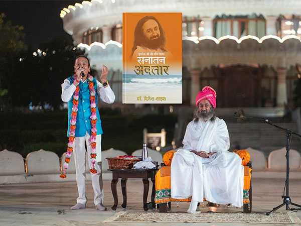 Dr. Dinesh Shahra Unveils Hindi Edition of Sanatan Avatar in Presence of Gurudev Sri Sri Ravi Shankar