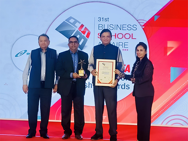 AIMSR, Borivali (W), Shines with National Best Institution and Education Leadership Awards